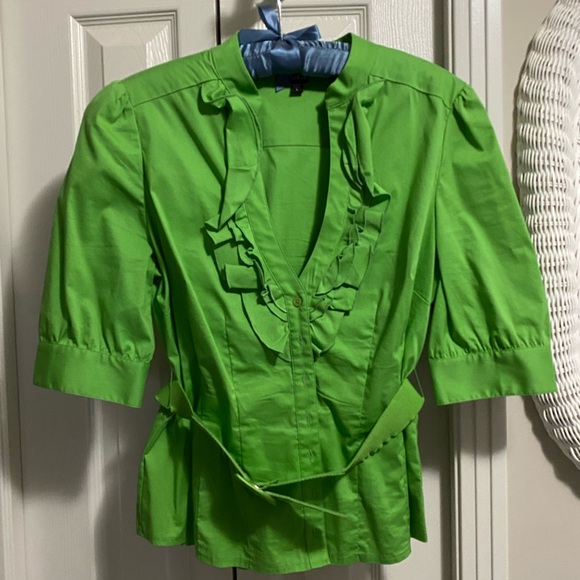 Bebe Cotton Casual Blouse. Deep V. very appealing. - Picture 1 of 1